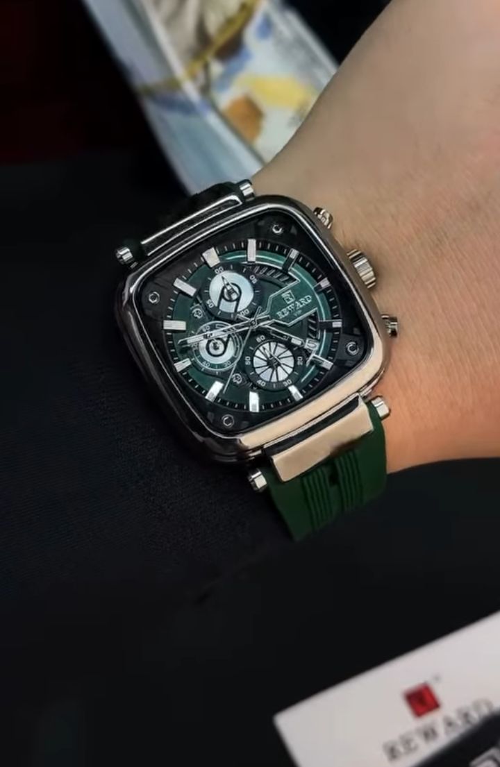 Luxury Black Square Dial Men’s Quartz Watch